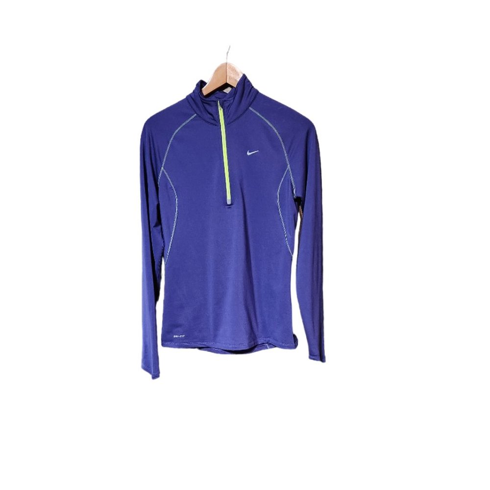 Nike dri-fit top